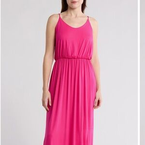 Chic Pink Maxi Dress with Flowing Silhouette and Soft Fabric
